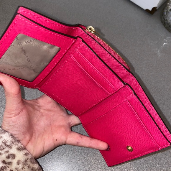 Michael Kors Wallet - Picture 3 of 3